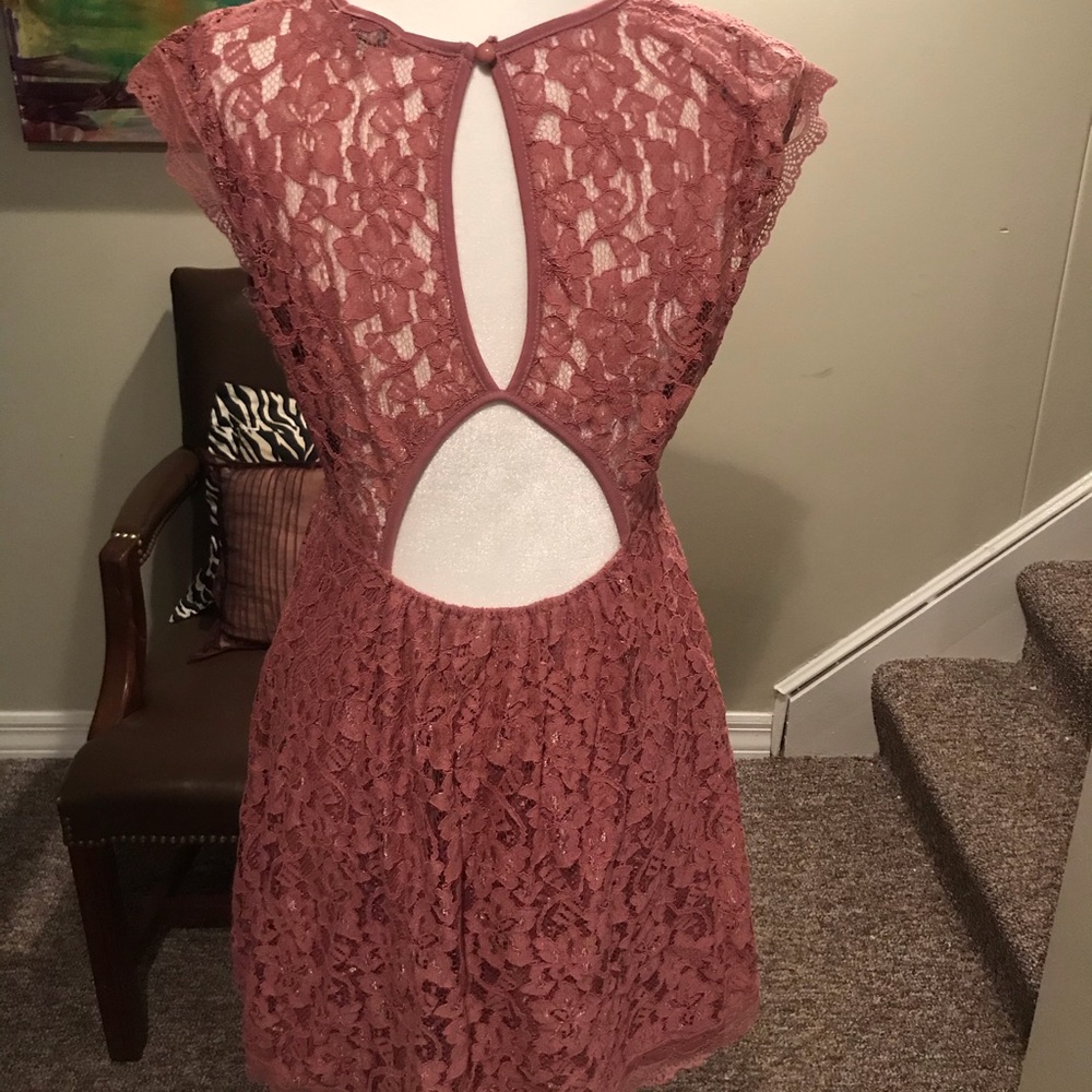 Dress - Picture 2 of 4